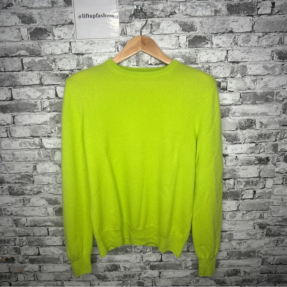 EUC NAADAM Lime Green Women’s Sweater Size Medium